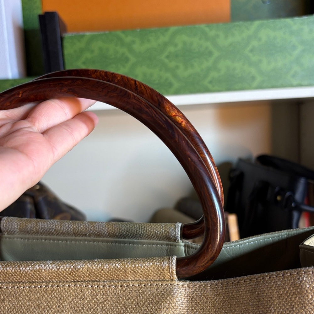 CHANEL Beige Tote with Wooden Handles - Picture 8 of 17